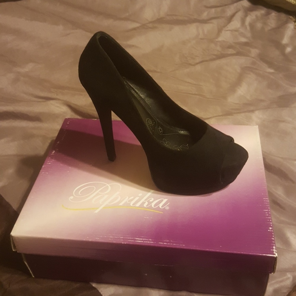 Peep toe heels